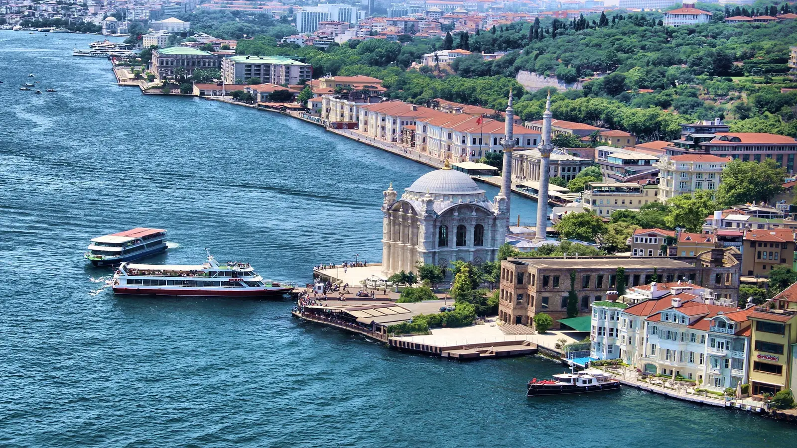 Ortaköy waterfront and mosque from above, Bosphorus, Istanbul (photo: Ank Kumar / Wikimedia Commons, CC BY-SA 4.0)